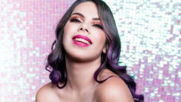 Lizbeth Rodriguez shines on the street with a swimsuit with band aids
