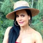 Maribel Guardia welcomes spring with a flirty dress