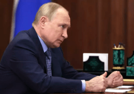 Putin misinformed by his entourage