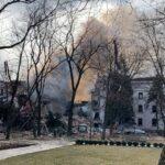 Russian attacks in Ukraine continue and dozens of refugees are rescued alive from the rubble of a theater