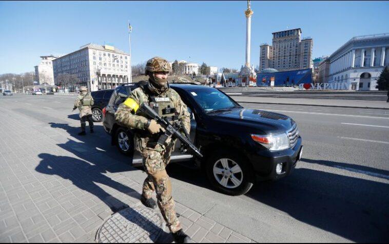 The United States is considering approving more weapons and military assistance for Ukraine. 1