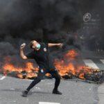 They defend the protesters who burned a policeman in the