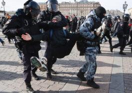 Thousands of protestors criticizing the Russia Ukraine war were arrested by Russian police