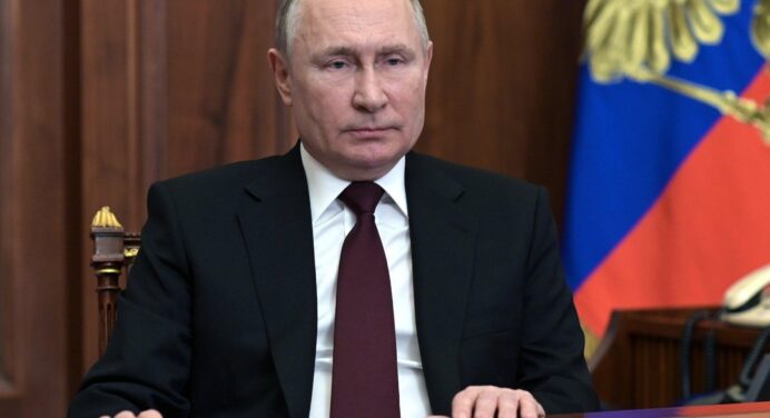 Putin demands that they demilitarize Ukraine and recognize Crimea to stop attacks
