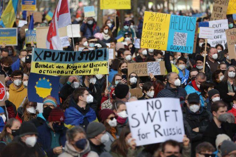 russia ukraine protest