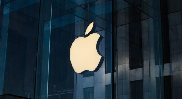 Apple Event: launching iPhone SE 3, universal control and much more
