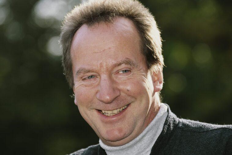 Bill Paterson (Actor) Wiki, Age, Wife, Net Worth, Height, Weight, Facts, Family Bill Paterson – Lord Lyman Beesbury 1 scaled