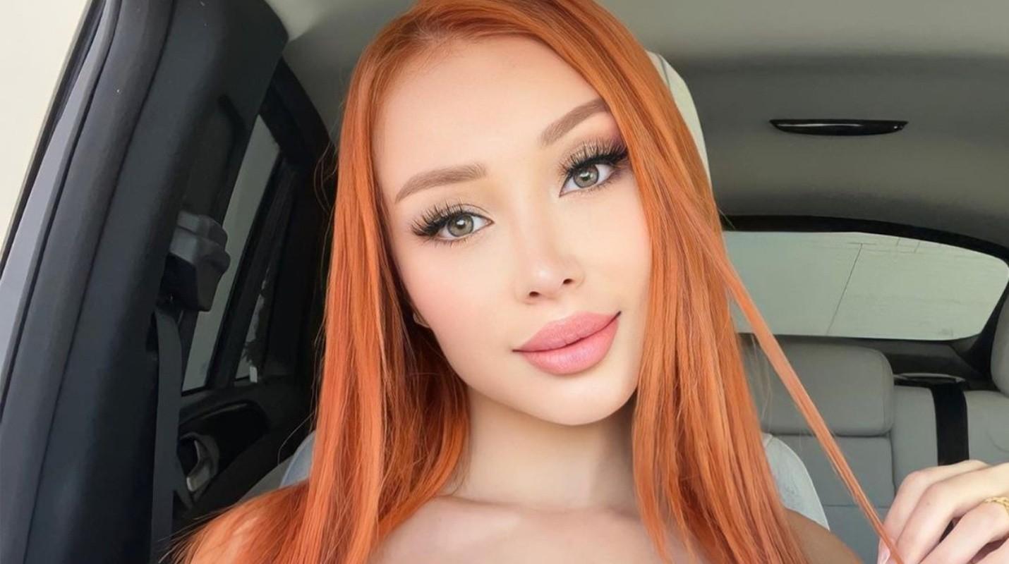 Daniella Chavez takes off everything and shows even her anginas in a string swimsuit Photo