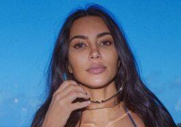 Kim Kardashian shows off her tremendous figure with a photo in a swimsuit