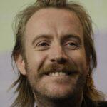Rhys Ifans – Otto Hightower 1