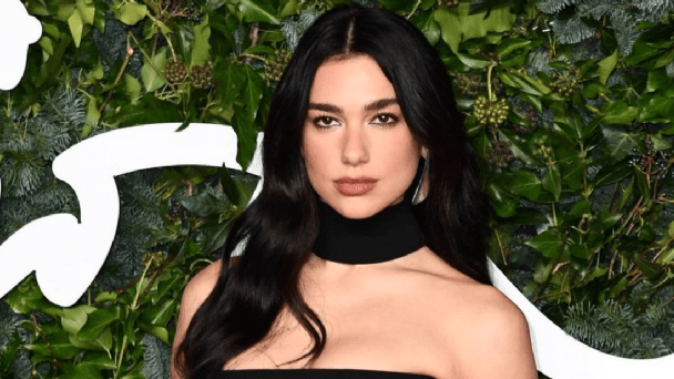 Style duel: Dua Lipa vs. Miley Cyrus f608x342 1211740 1241463 0