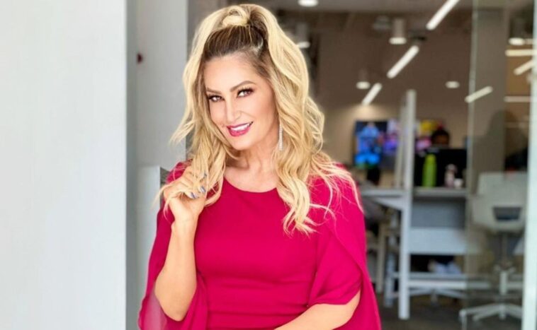 Anette Cuburu conquers with tight dress for mature women Instagram