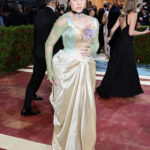Billie Eilish wore a spectacular corset at the MET Gala 2022 Billie Eilish