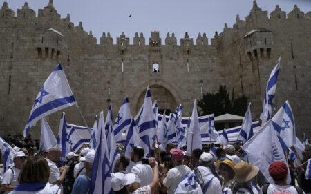 Thousands Of Israelis On Tense 'Flag March' In Jerusalem