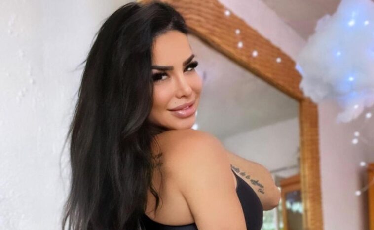 Lis Vega in a body suit makes it clear that she has the best silhouette in show business Instagram