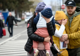 Ottawa preparing to charter 3 flights for Ukrainian refugees