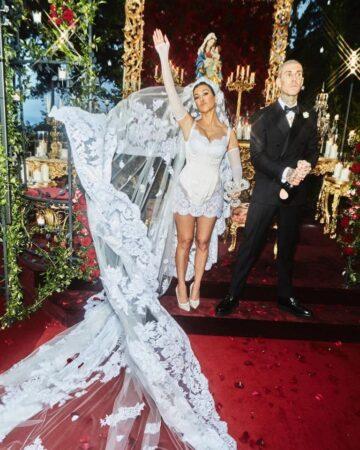 3 Kourtney Kardashian Wedding Dress Trends 3 Kourtney Kardashian Wedding Dress Trends