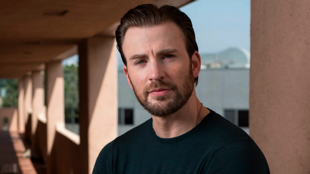 The emotional story of Chris Evans and his rescued dog f608x342 28605 58328 0