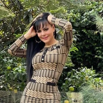 Maribel Guardia Looks Beautiful And Impeccable To Start The Week