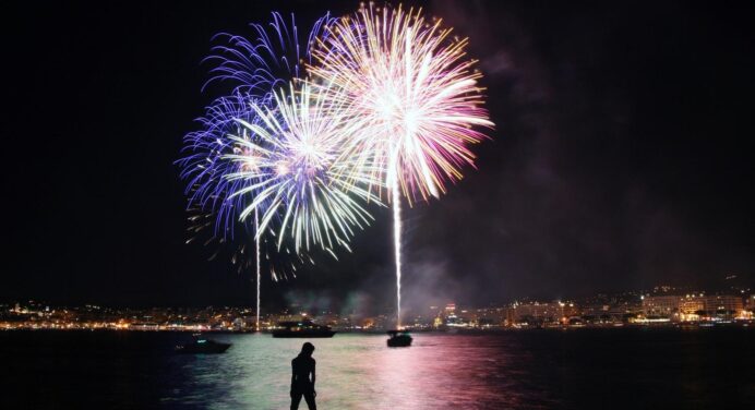 In Cannes they applaud satire against capitalism