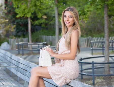 Emily Austin (TV Host) Biography