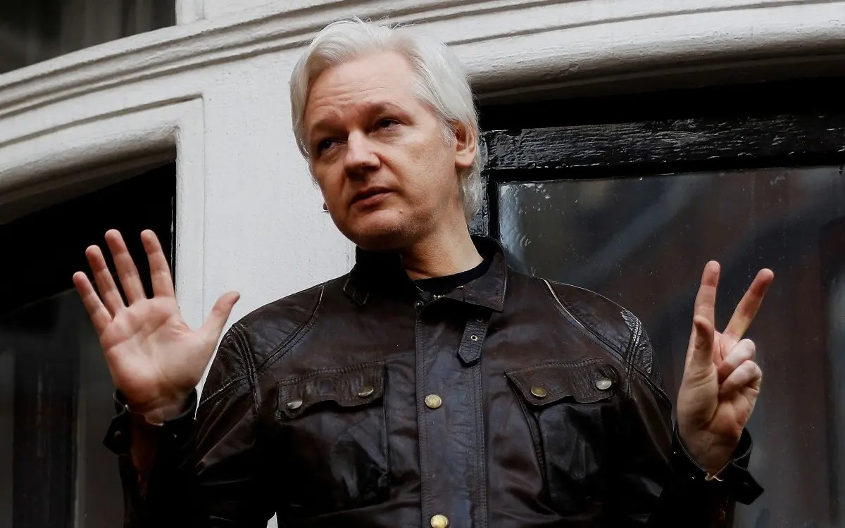 UK gives green light to extradition of Julian Assange to EU