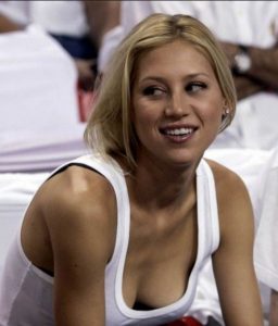 Anna Kournikova Turned 41 Today: See The Sexiest Photos Of The Tennis Player