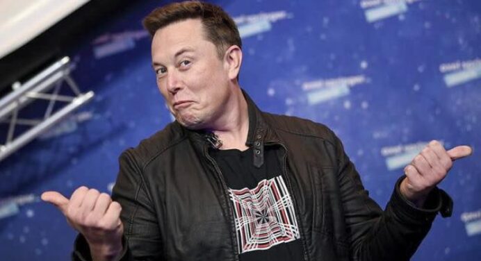 Elon Musk extolled the space race to Mars before mega-millionaires