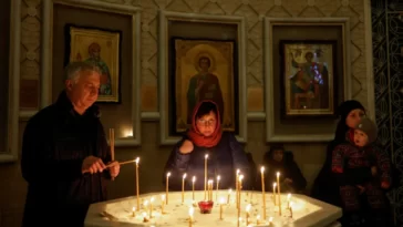2022 12 24T173404Z 1240760684 RC2ECY9KKQQD RTRMADP 3 CHRISTMAS SEASON UKRAINE