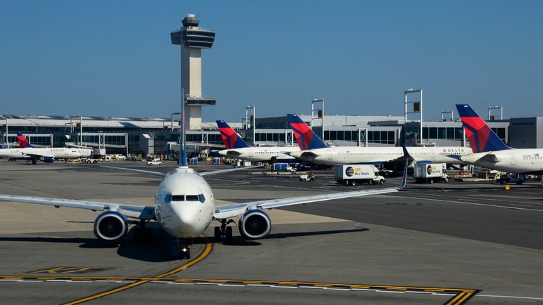 Two planes nearly collided at New Yorks JFK airport