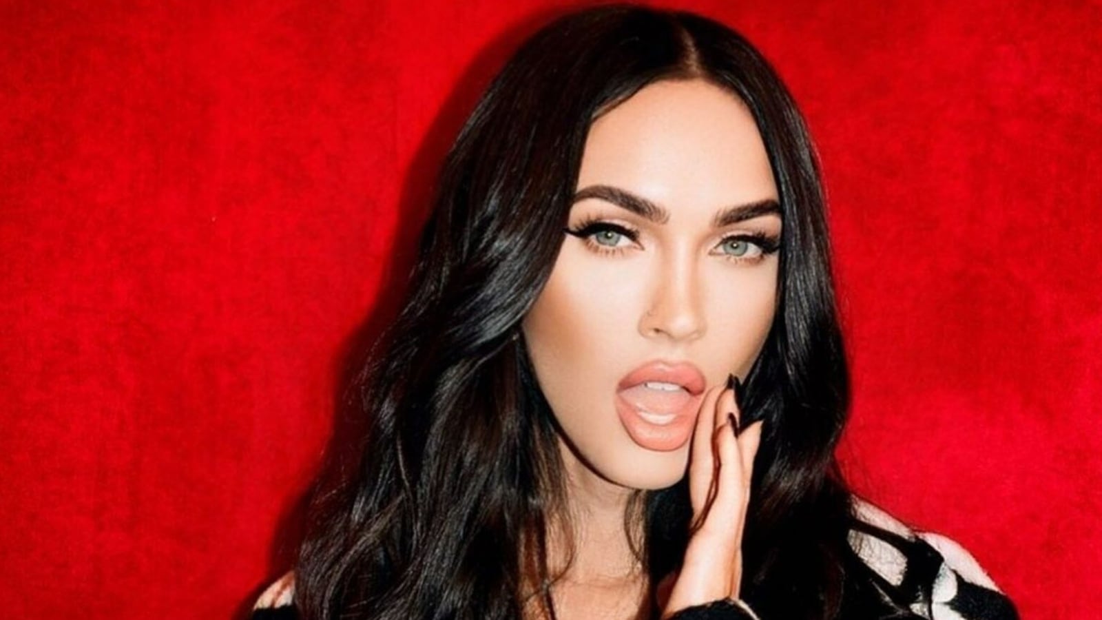 Megan Fox and Machine Gun Kelly, cancel wedding?; They take time and she deletes everything from networks MEGAN FOX