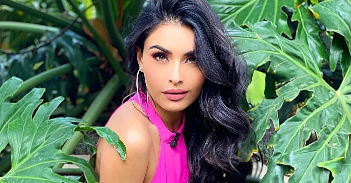 Kristal Silva, thank you. Are you planning to divorce? She takes care of it Kristal Silva