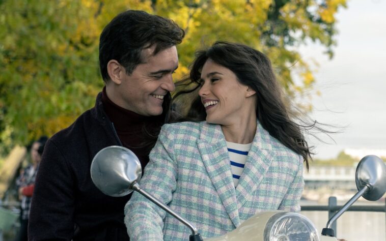 Who is Samantha Siqueiros